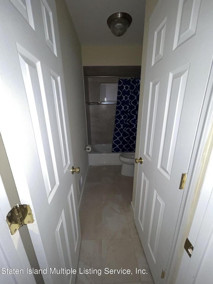 8 Gansevoort Blvd #1 - Photo 7 of 16