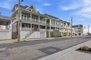 featured image of 123 S Berkley Sq