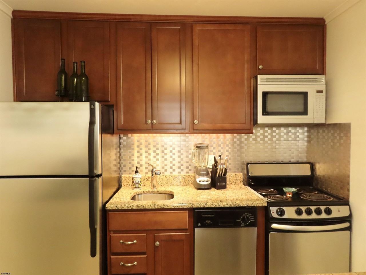 107 E Brigantine Ave #108 - Photo 7 of 14