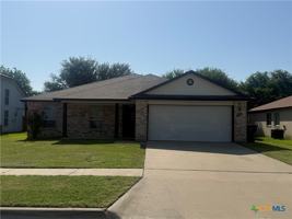 featured image of 1402 Saddle Dr