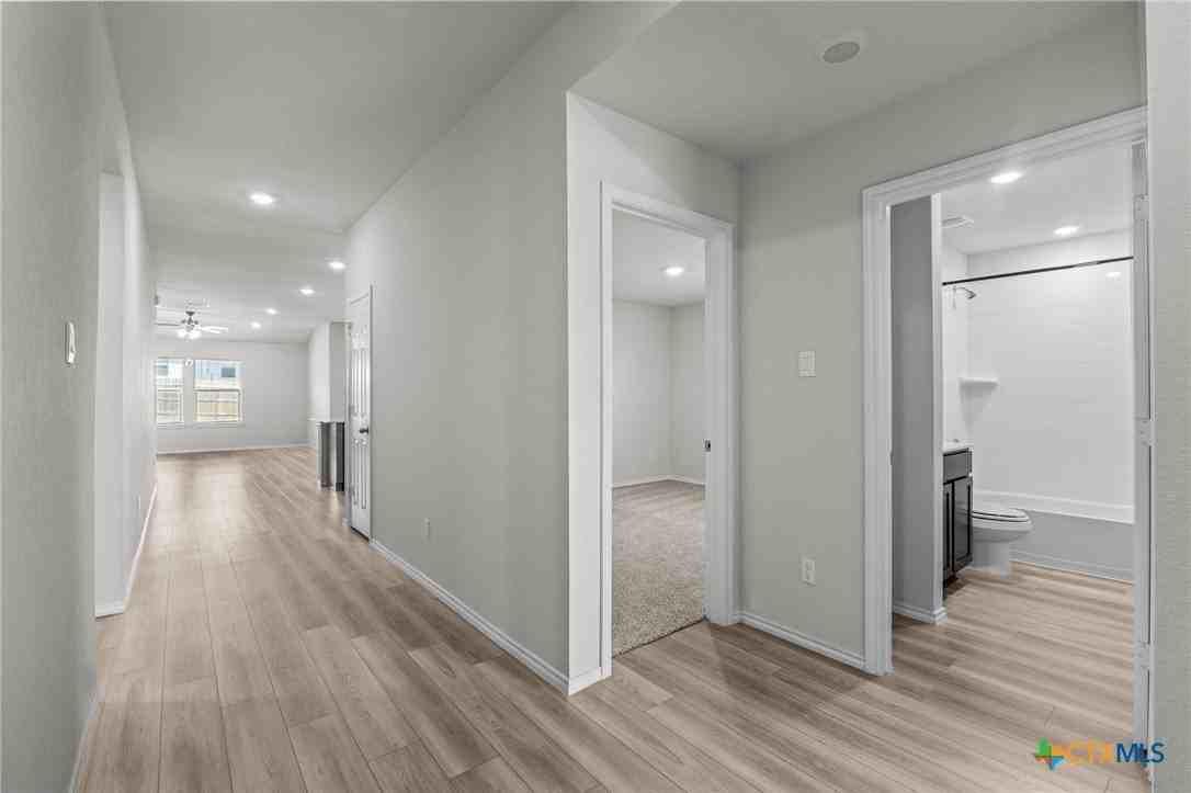 1320 Piedmont St - Photo 3 of 34