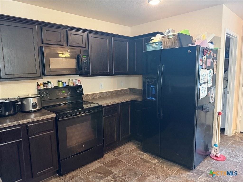 851 Liberty Park Dr - Photo 5 of 15