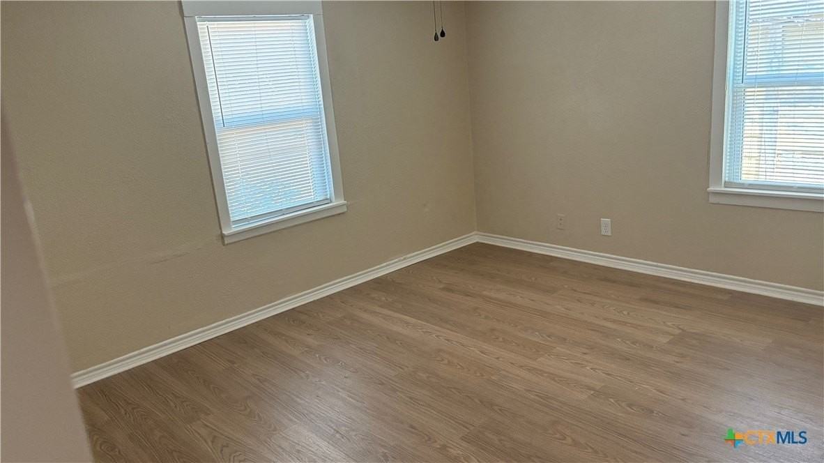 2043 E Highway 190 - Photo 5 of 11