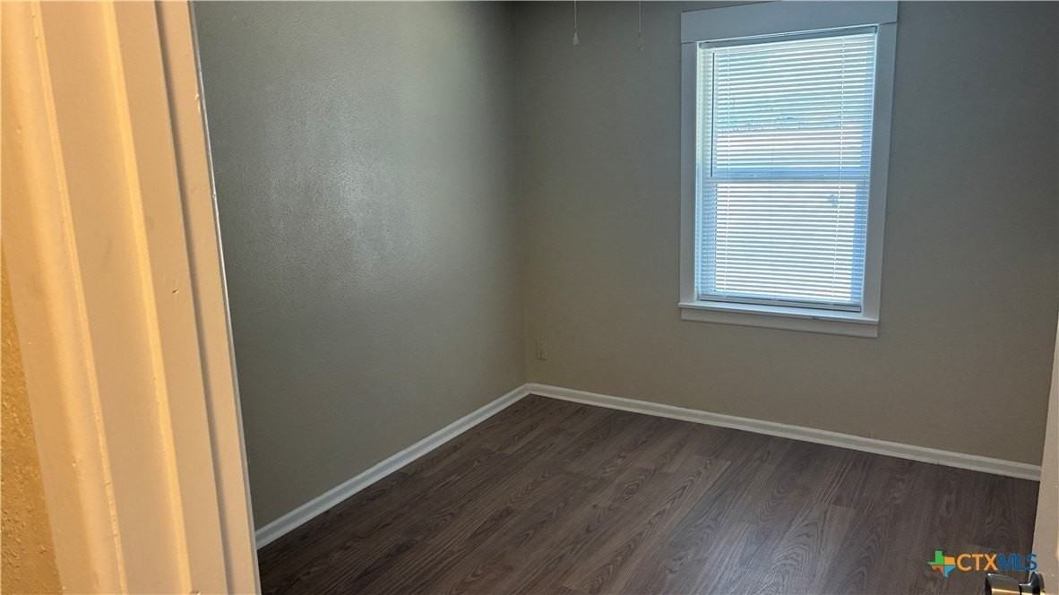 2043 E Highway 190 - Photo 6 of 11