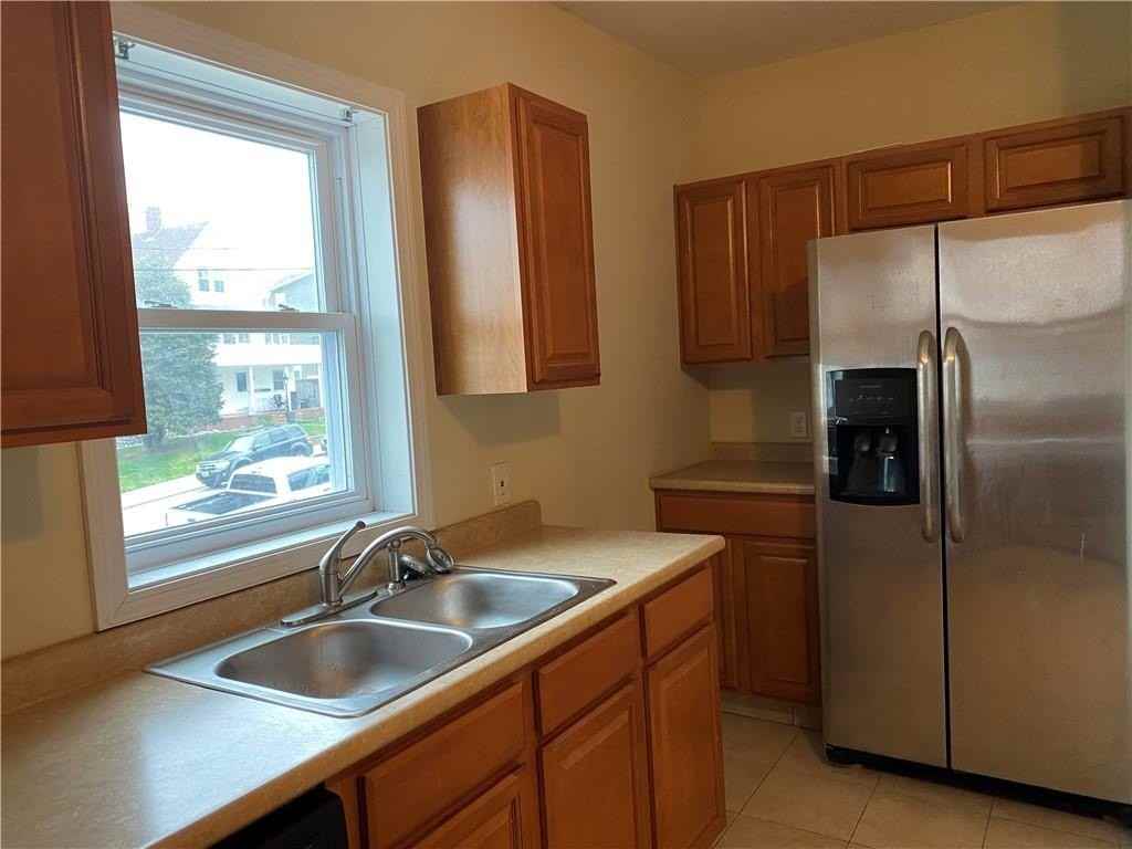 15 Newton Ave #3 - Photo 3 of 9