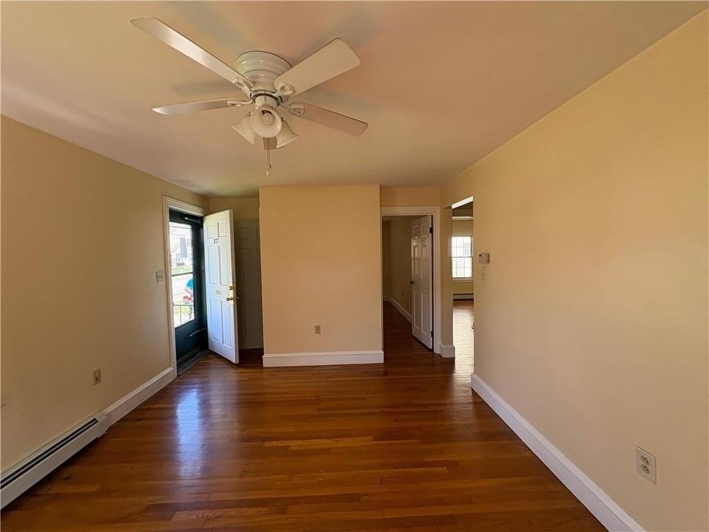 377 Vine St - Photo 6 of 12