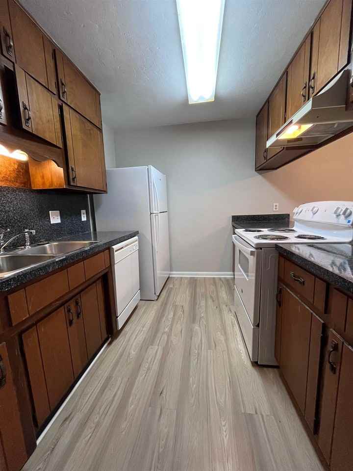 3732 Donovan Dr #D - Photo 5 of 13
