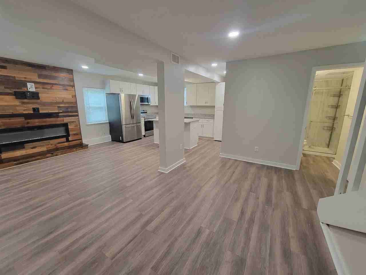 1310 N Duval St - Photo 2 of 23