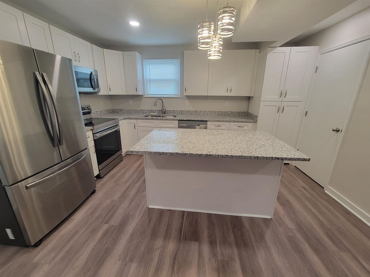 1310 N Duval St - Photo 5 of 23