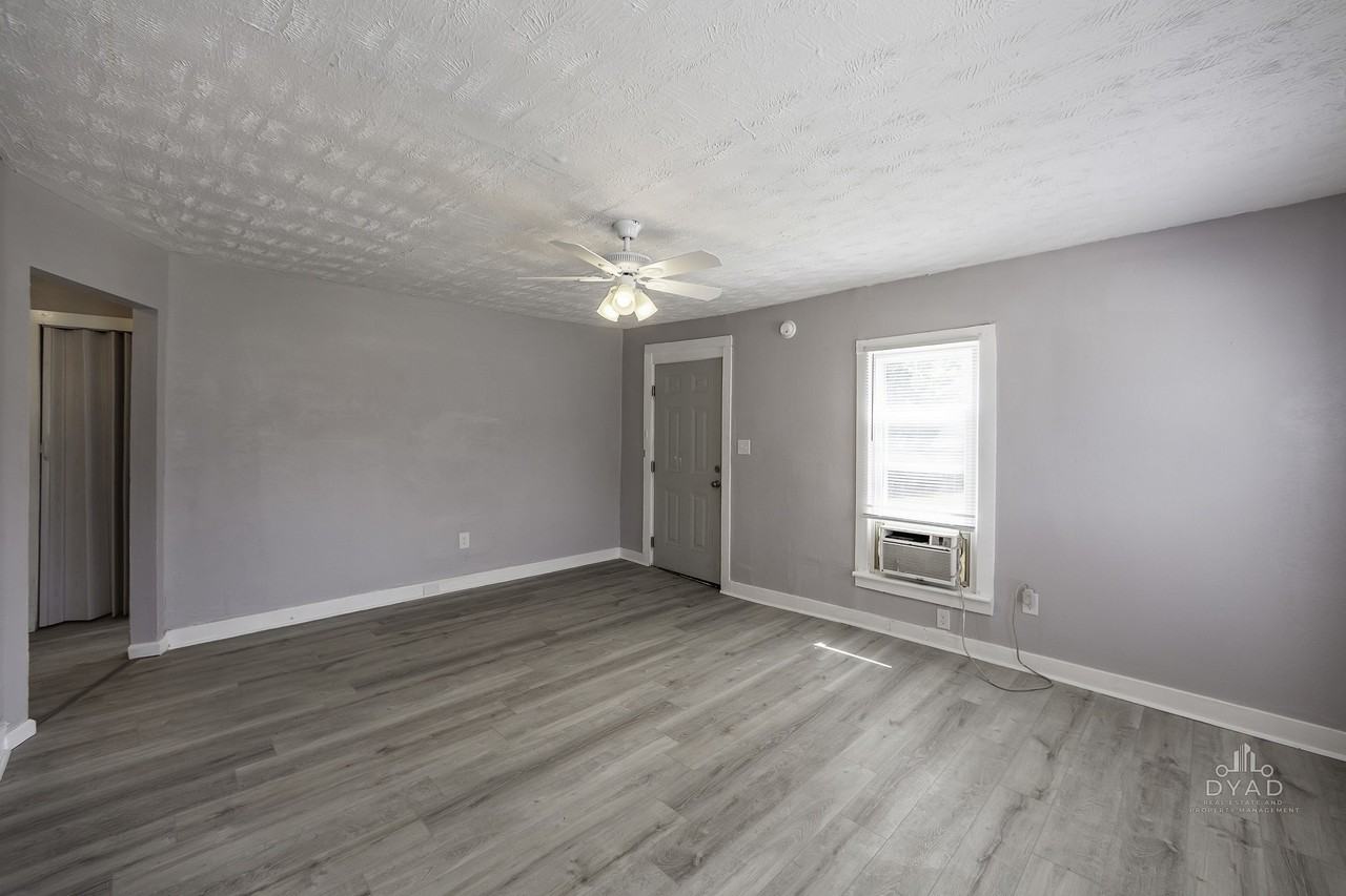 909 Lane Ave #1 - Photo 7 of 22