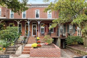 featured image of 1718 W 13th St