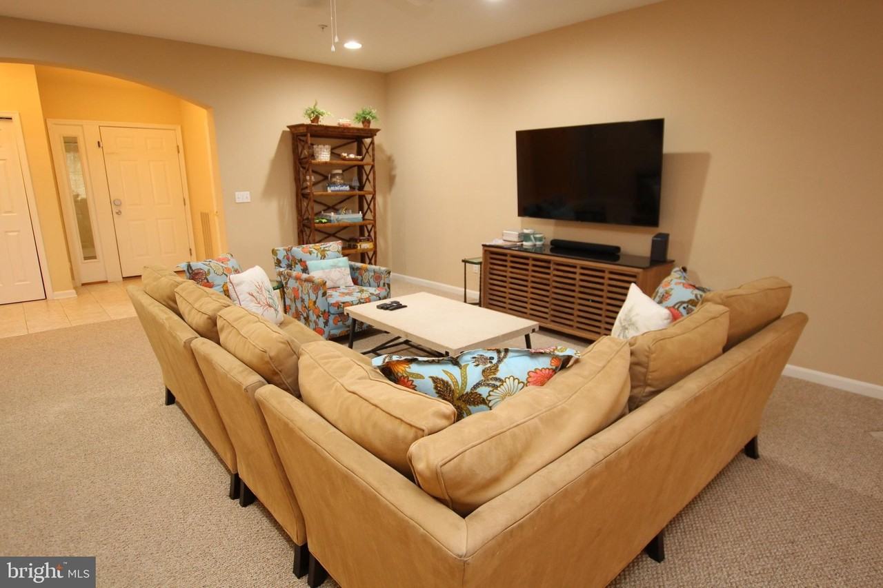 38415 Boxwood Ter - Photo 3 of 27
