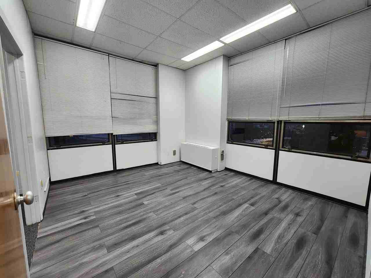 10 Stuyvesant Avenue - Upper Level 1 - Photo 3 of 10
