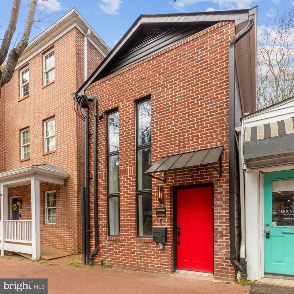 220 West St - Photo 2 of 41
