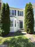 832 Stonehurst Ct - Photo 1 of 1