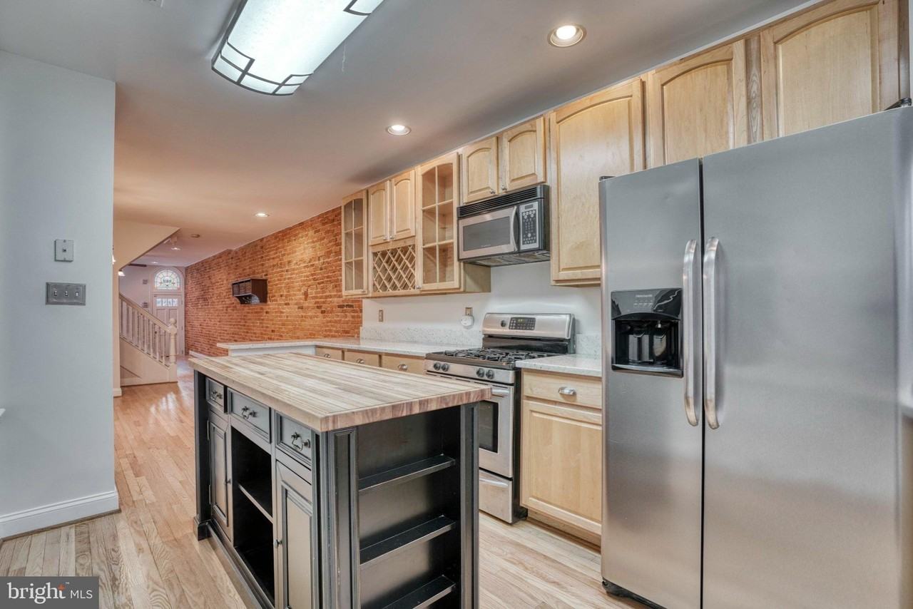 1236 S Charles St - Photo 3 of 22