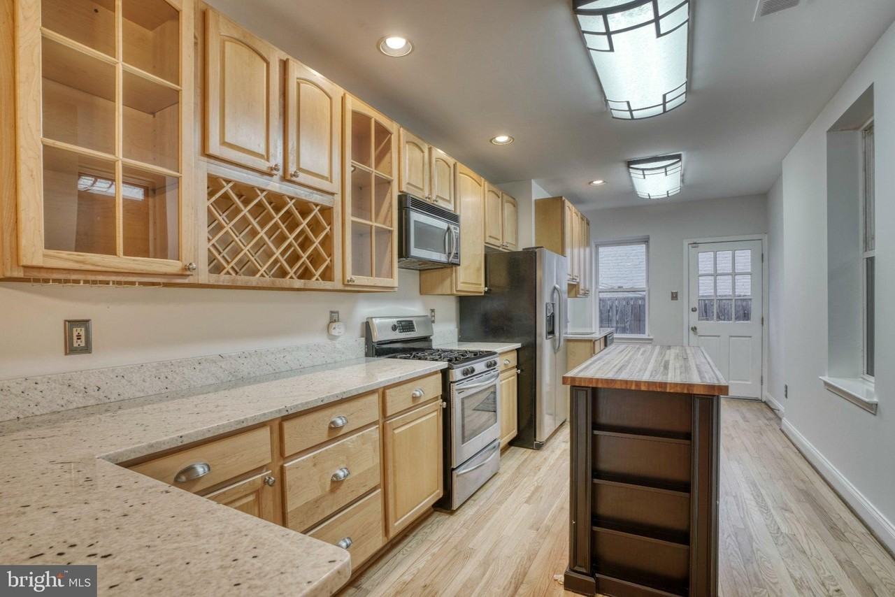 1236 S Charles St - Photo 4 of 22