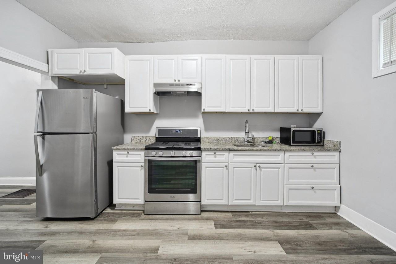 1524 E 28th St - Photo 5 of 15