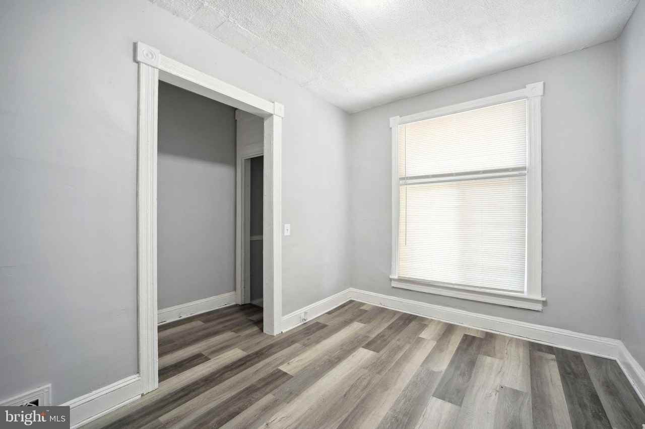 1524 E 28th St - Photo 7 of 15