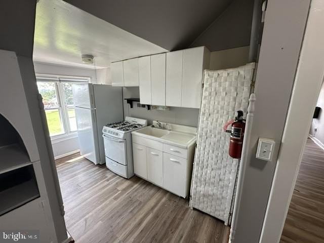 7506 Belair Rd #B - Photo 4 of 10