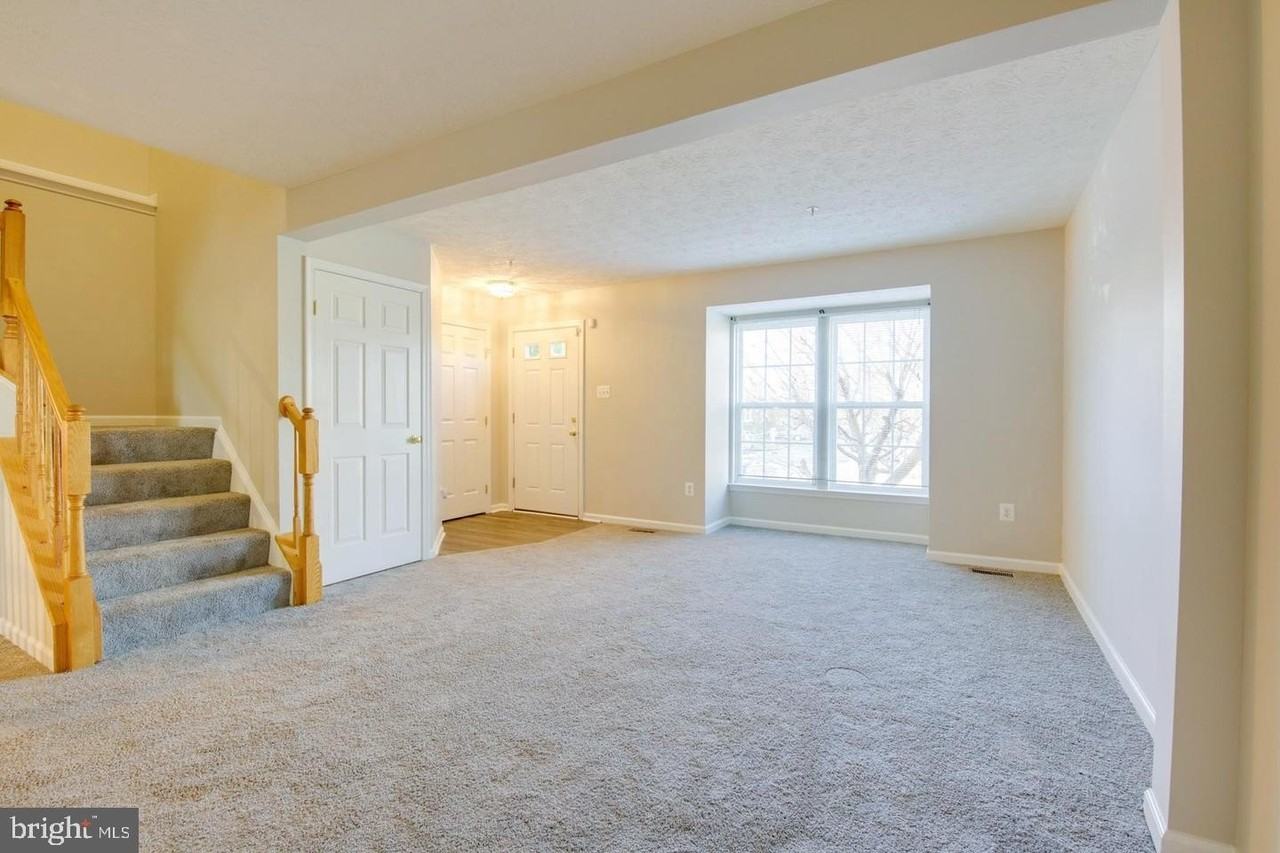 9307 Vanguard Ct - Photo 2 of 26