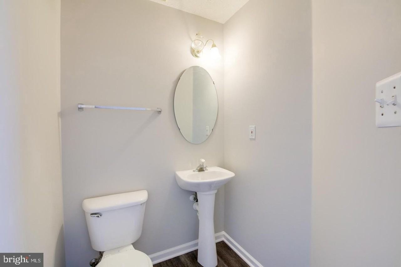 9307 Vanguard Ct - Photo 6 of 26