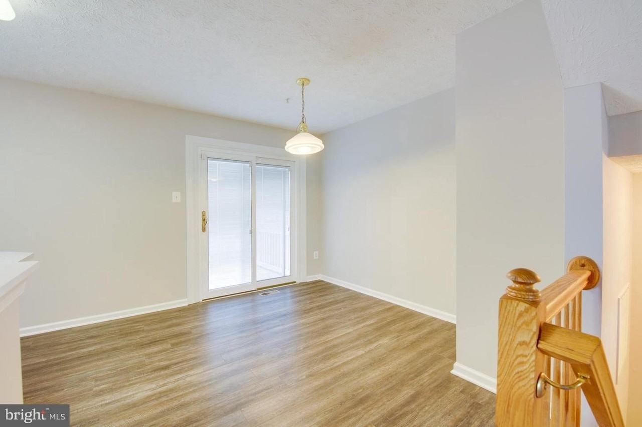 9307 Vanguard Ct - Photo 7 of 26