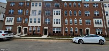 featured image of 4940 Macdonough Pl