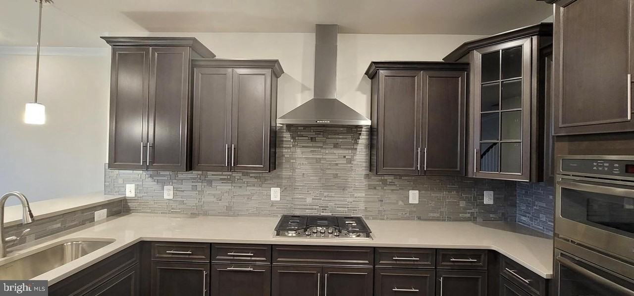 4940 Macdonough Pl - Photo 4 of 35