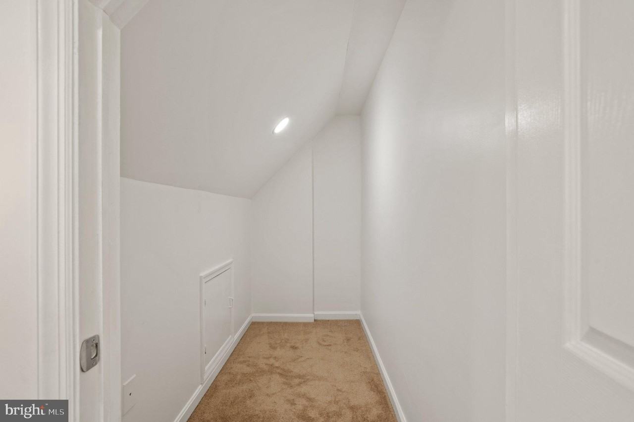6603 Gude Ave - Photo 5 of 32