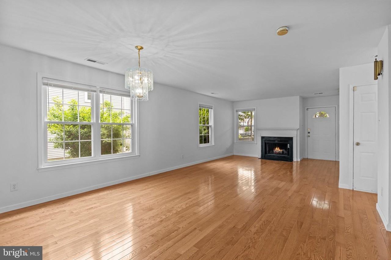 14 Aster Way - Photo 5 of 30