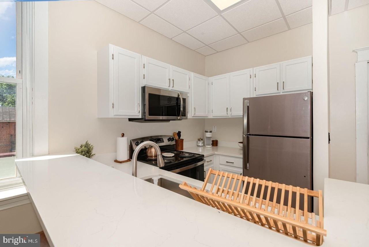 32 W High St #202 - Photo 5 of 13