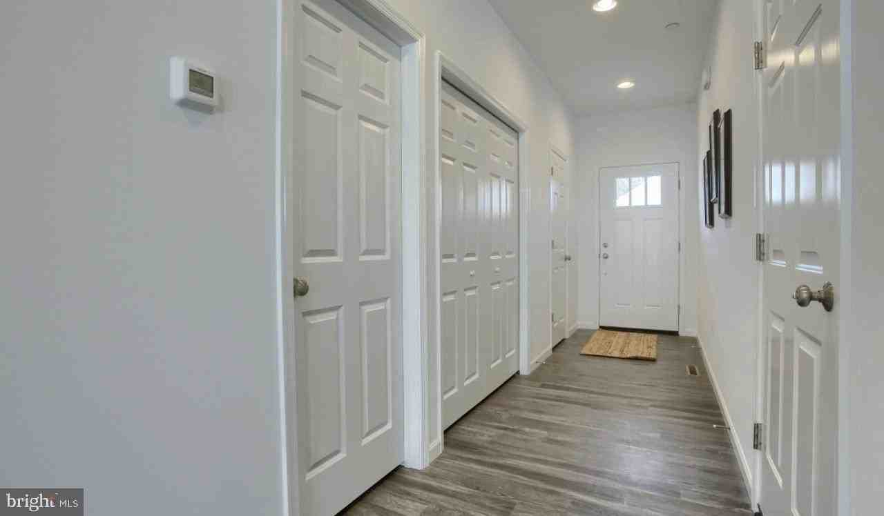 1706 Shady Ln - Photo 2 of 26