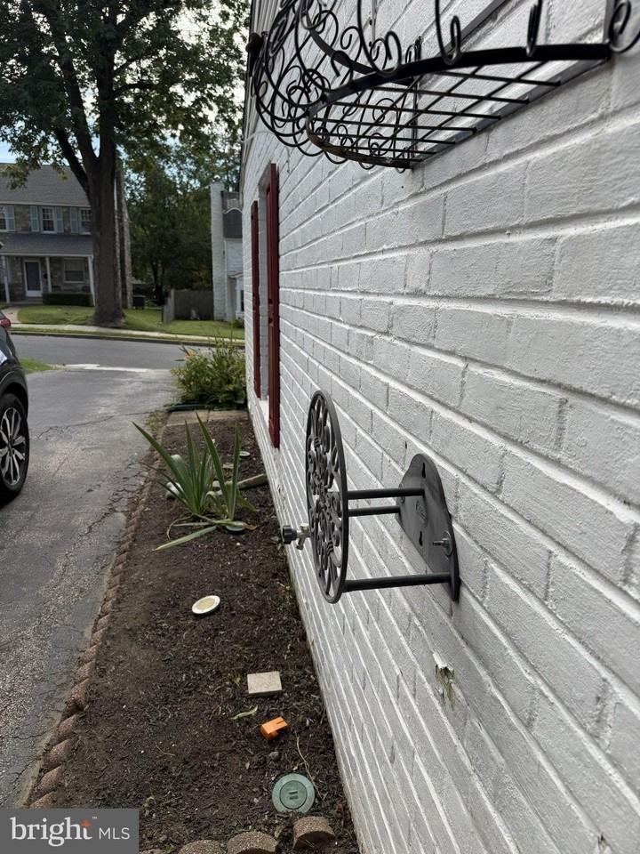 635 Lukens Ave - Photo 4 of 28