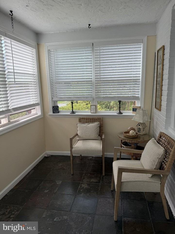 635 Lukens Ave - Photo 6 of 28