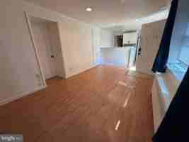 featured image of 356 Easton Rd #FRONT