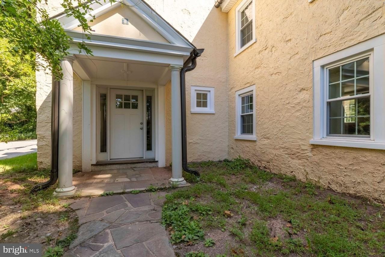2315 Hickory Rd - Photo 2 of 43