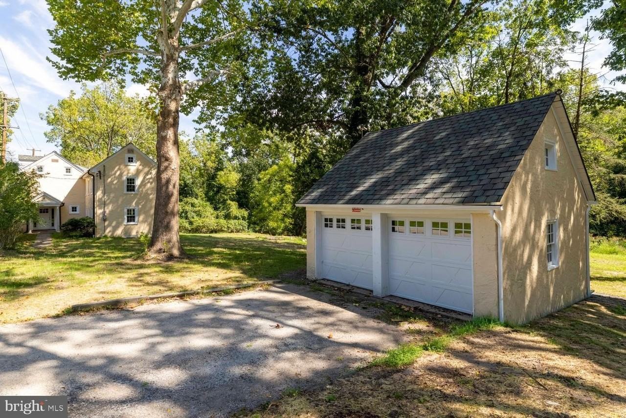 2315 Hickory Rd - Photo 4 of 43