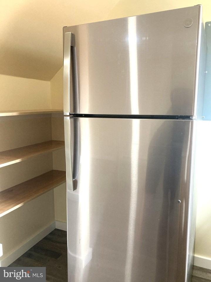 21 Marble St #B - Photo 4 of 15