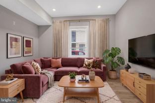 2621 W Jefferson St #1C - Photo 1 of 1