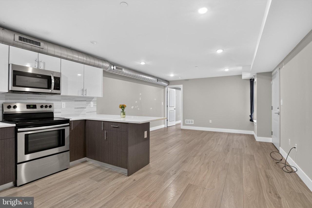 1724 N Marshall St #C - Photo 3 of 18