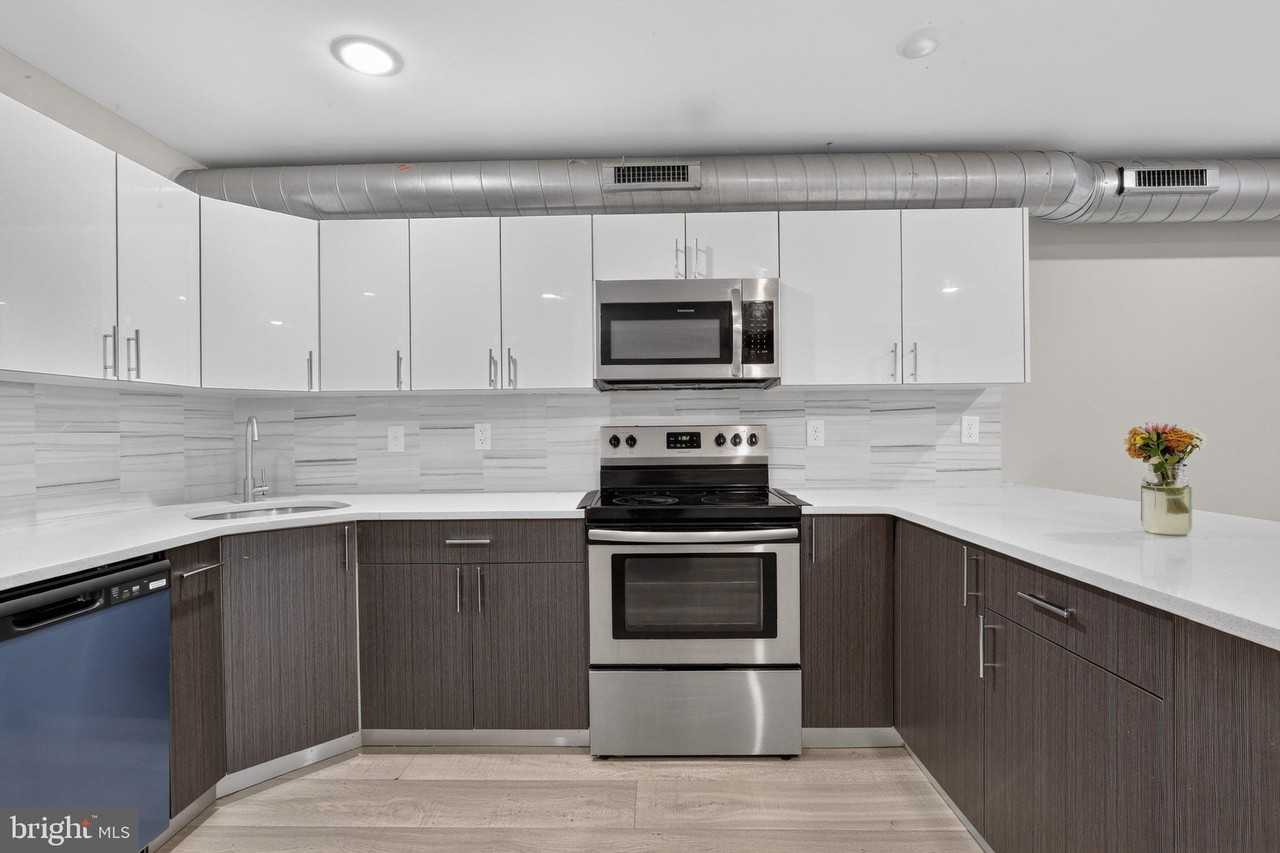 1724 N Marshall St #C - Photo 4 of 18