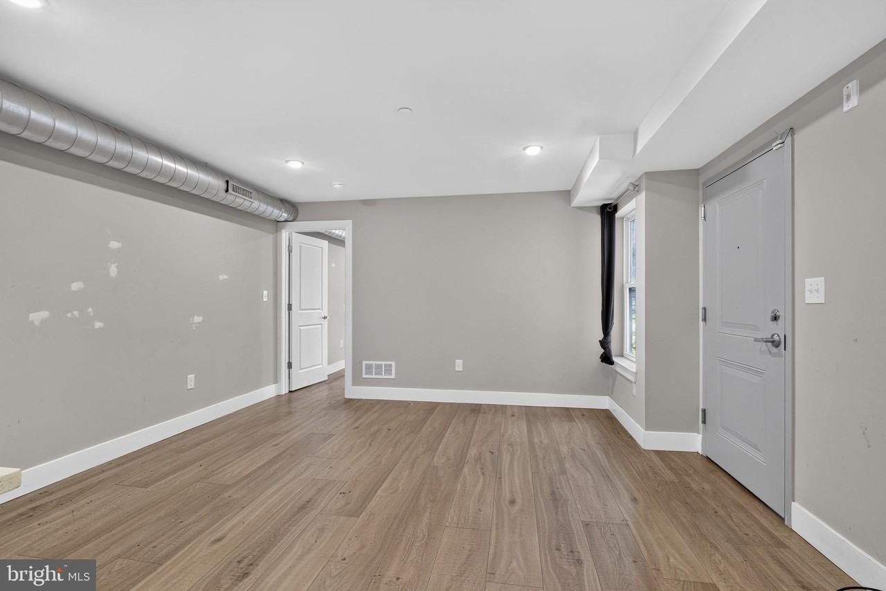 1724 N Marshall St #C - Photo 5 of 18