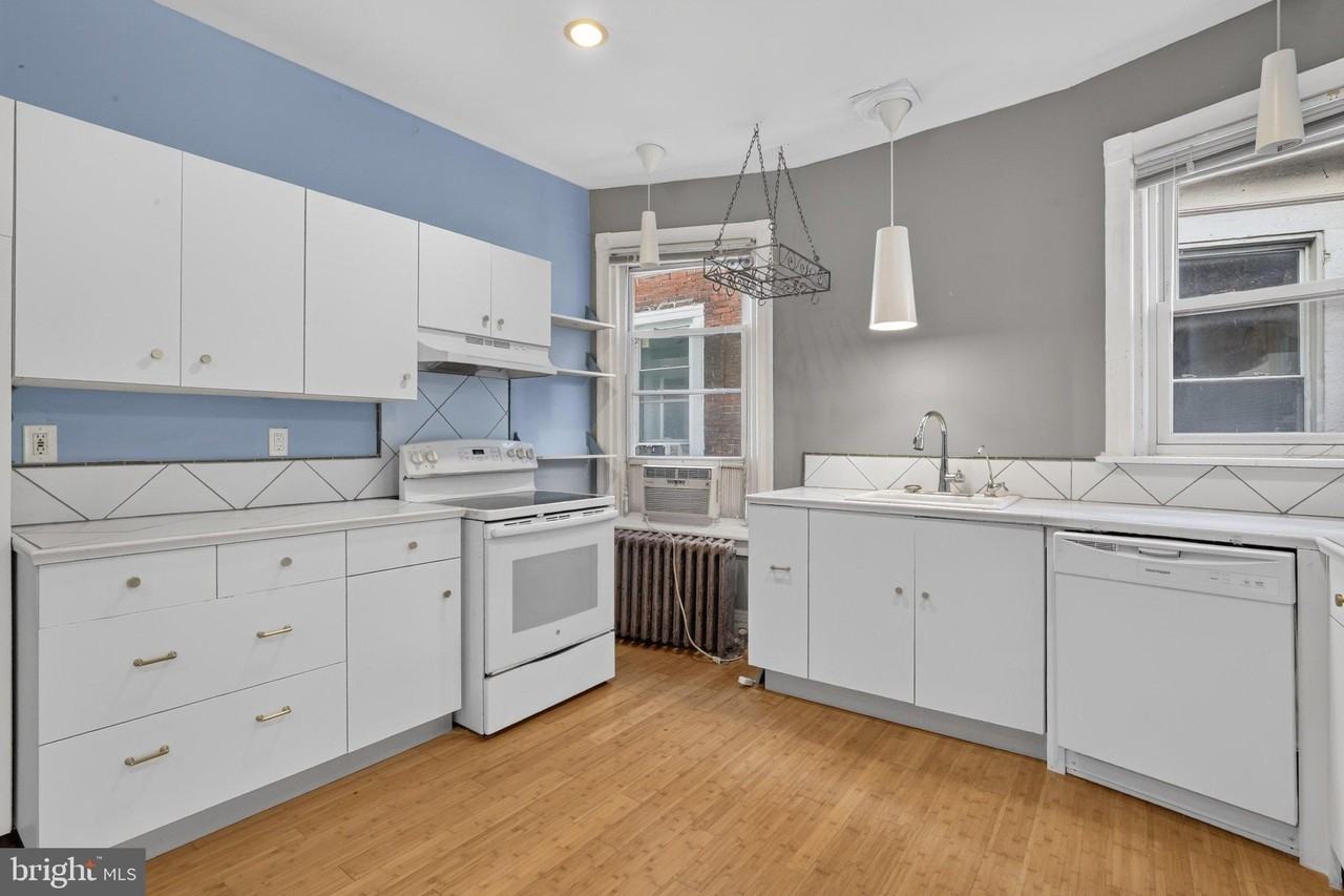 4947 Catharine St #2 - Photo 3 of 17