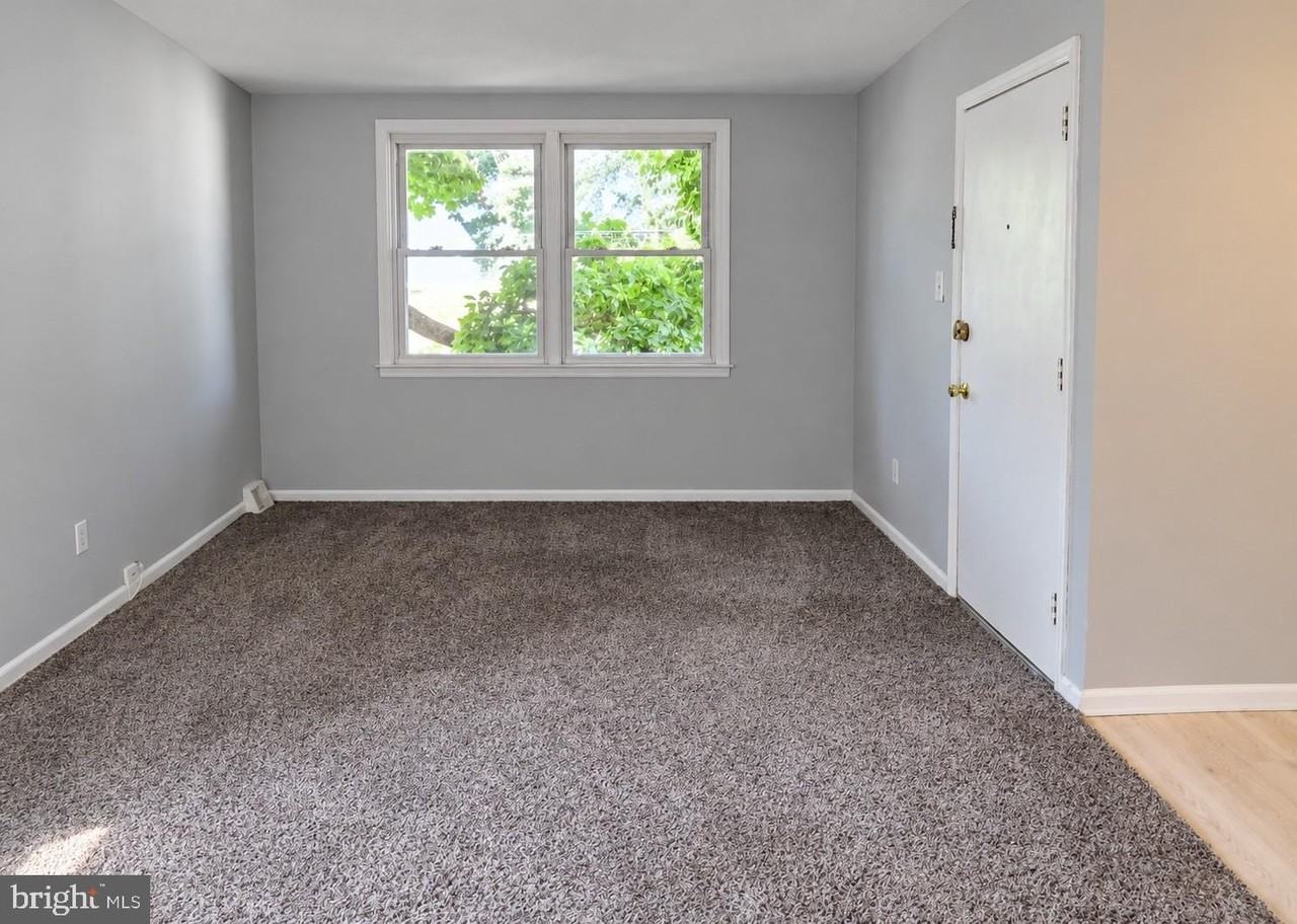 7034 Valley Ave - Photo 4 of 20
