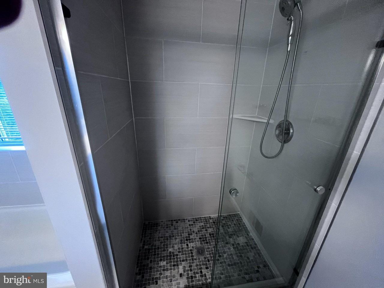 2519 James Monroe Cir - Photo 4 of 5