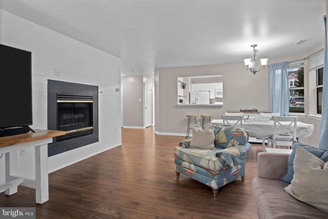 20582 Snowshoe Sq #101 - Photo 2 of 30