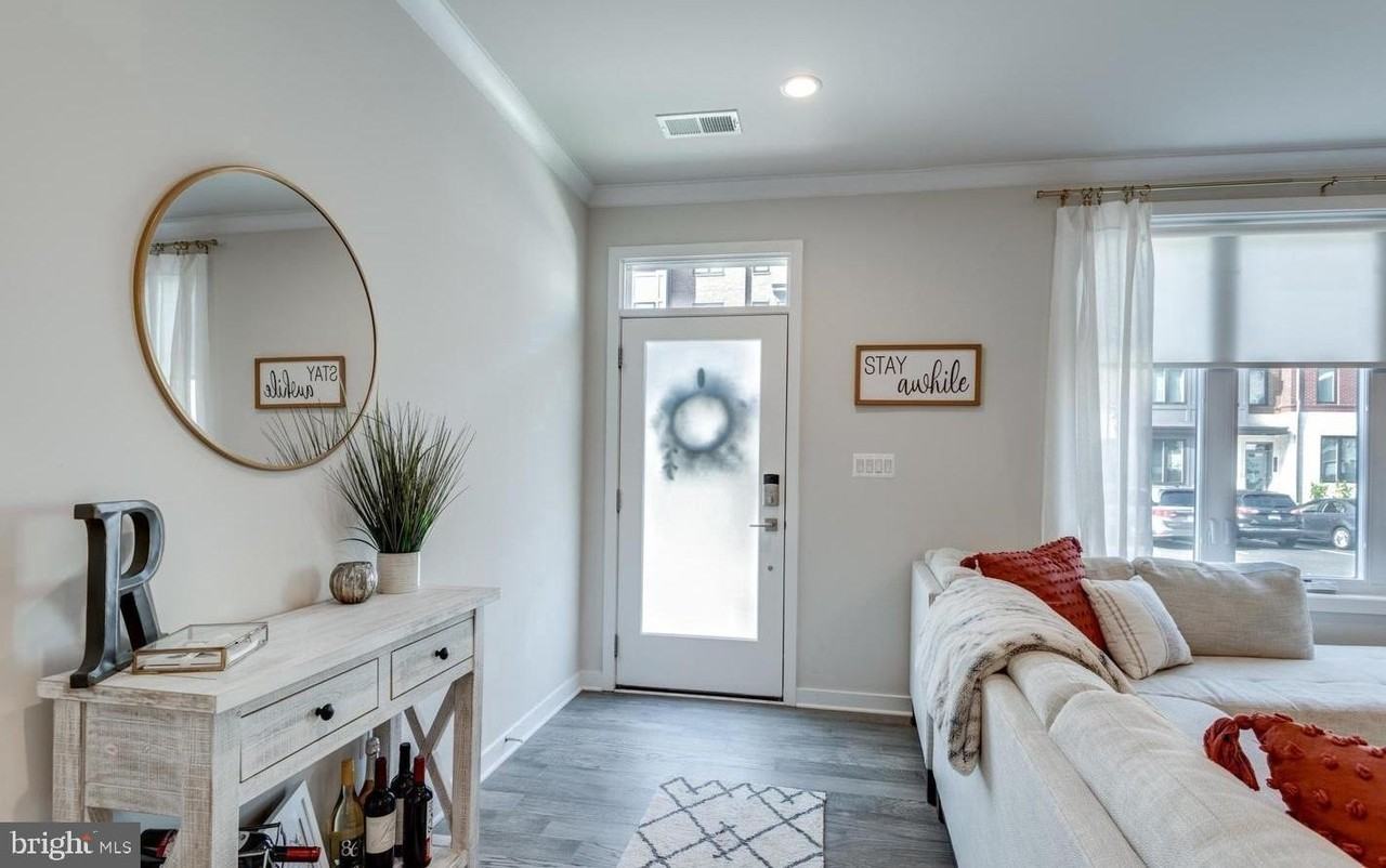 43190 Mongold Sq - Photo 2 of 20