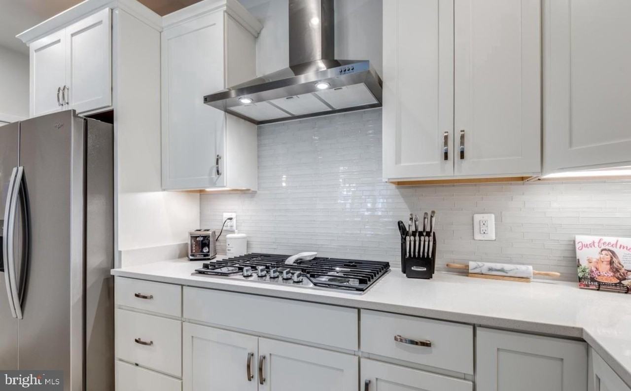 43190 Mongold Sq - Photo 6 of 20