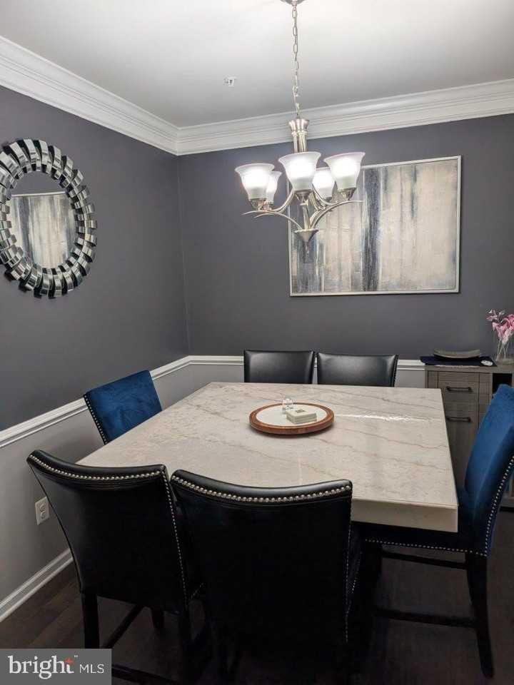 43174 Luttrell Sq - Photo 5 of 30